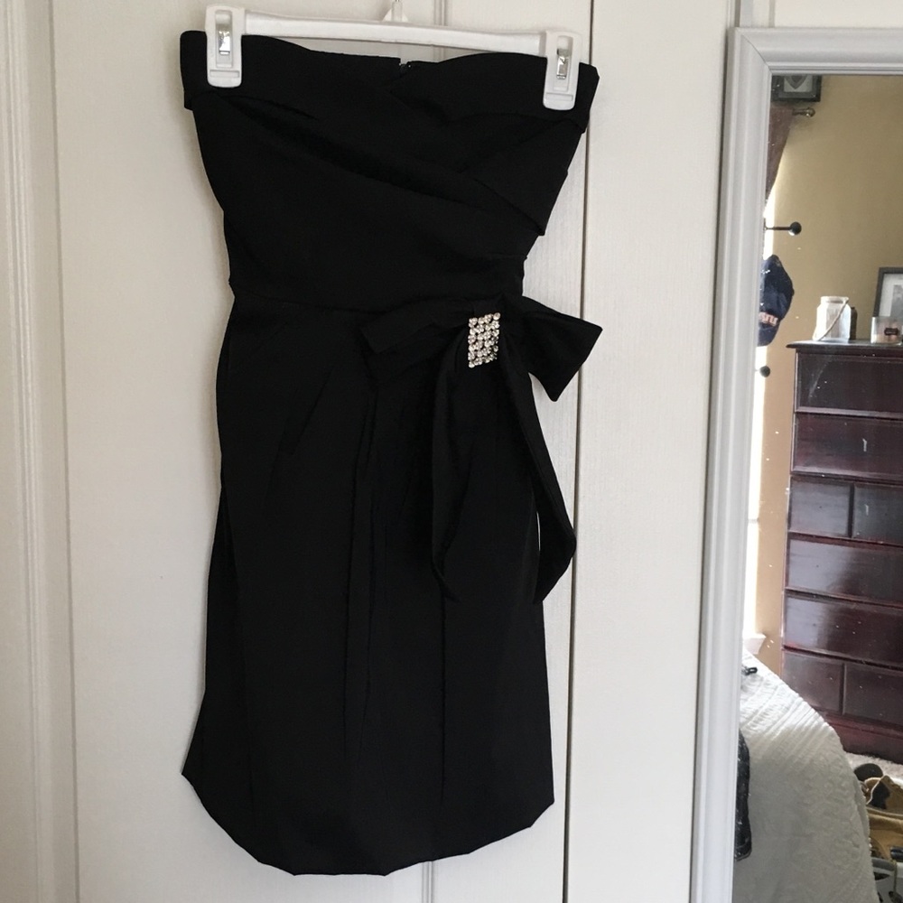 Sweetheart neck, strapless bow detail dress